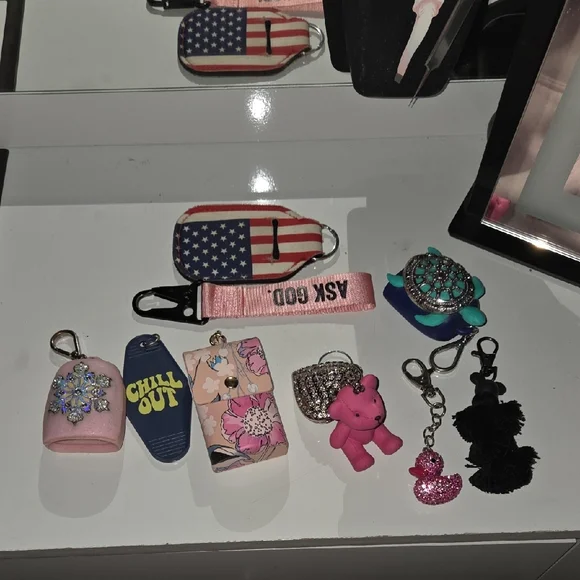 Steve Madden Pink and Black Keychain Set - Picture 2 of 5